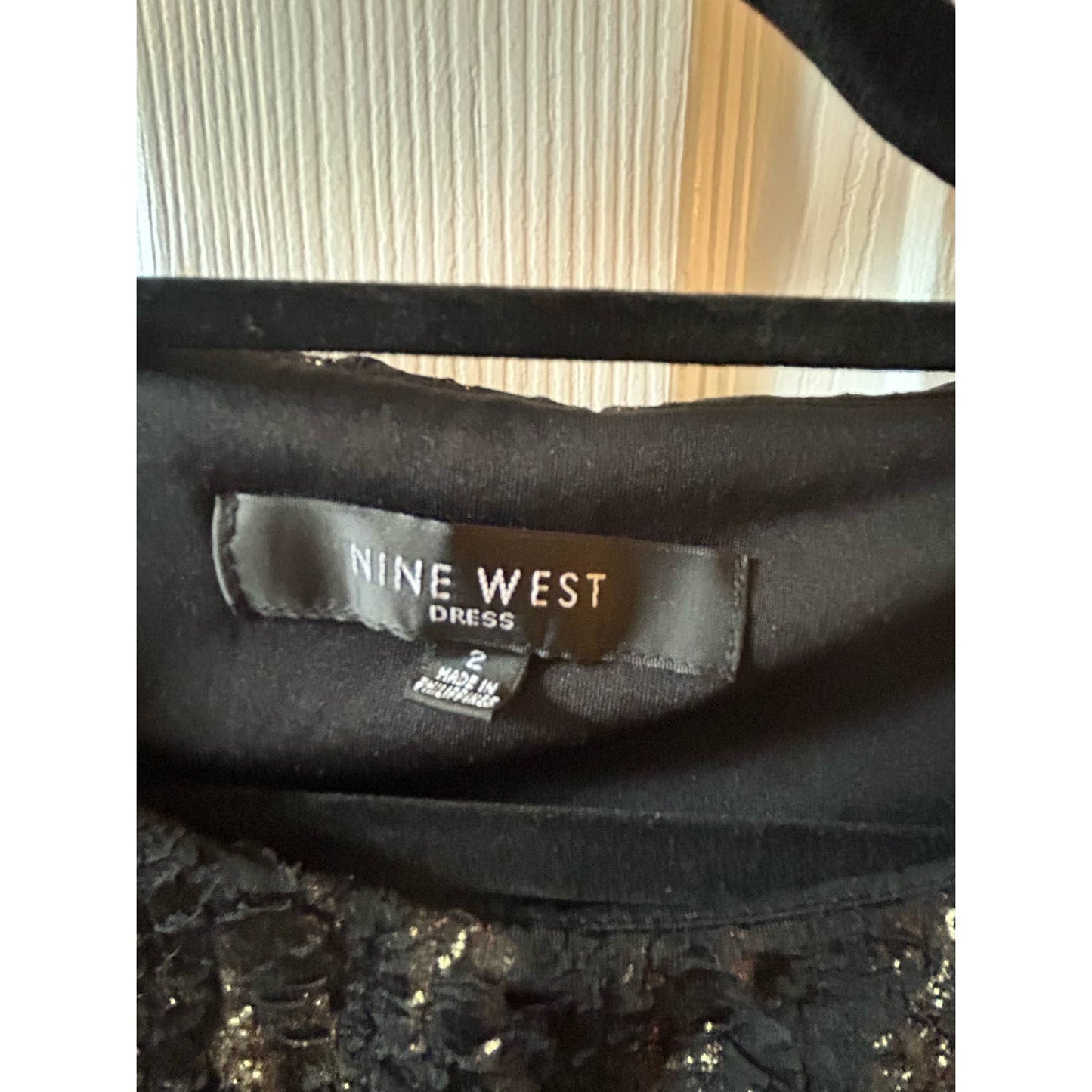 Nine West Size 2 Black and Gold Long Sleeved Dress