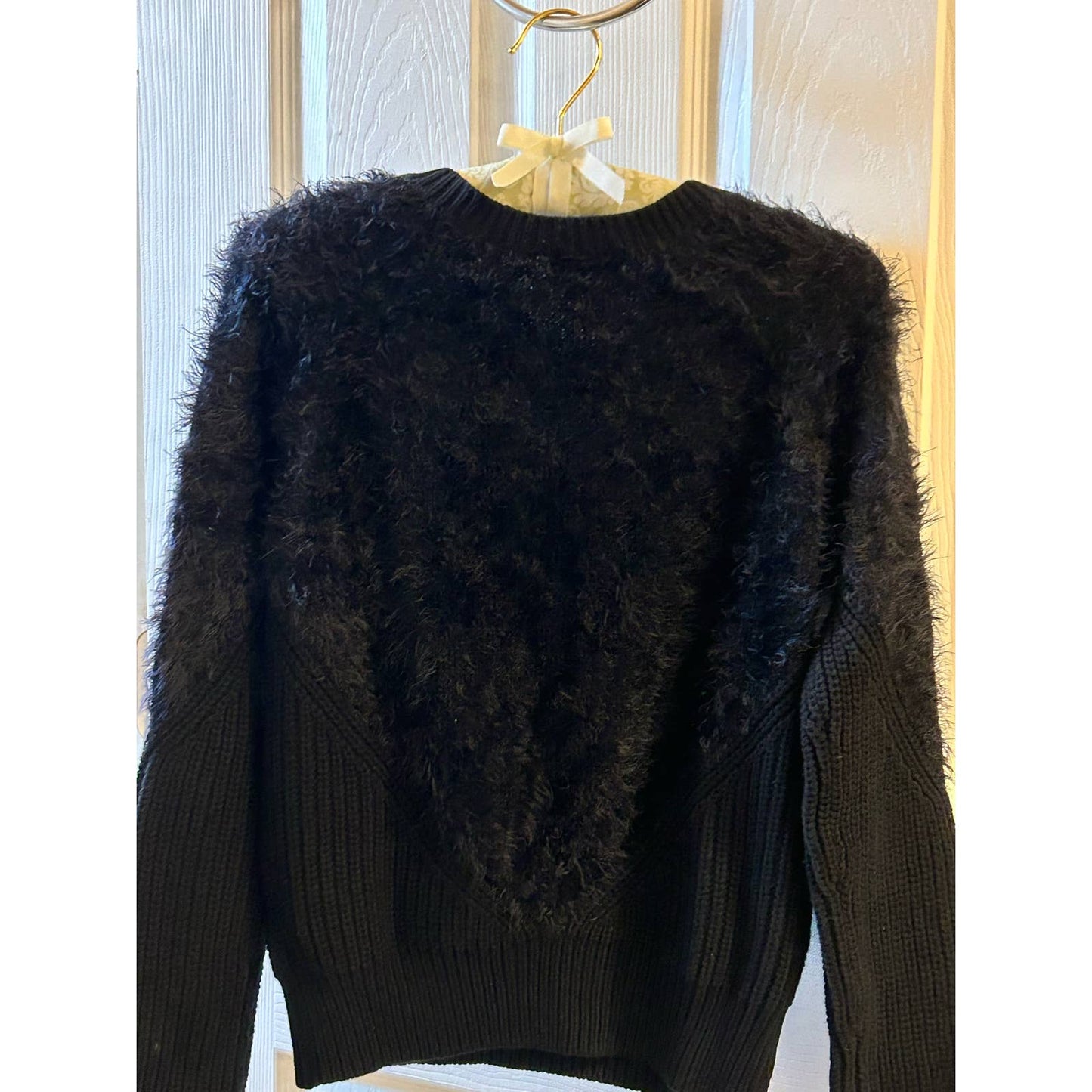 Vince Camuto Size Small Black Sweater